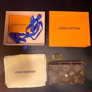 LOUIS VUITTON KEYCHAIN WALLET